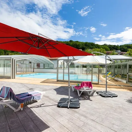 Iluna 2 A 6 Pers Parentale 2sdb Piscine 30 Min Des Plages 샬레 아스파랑